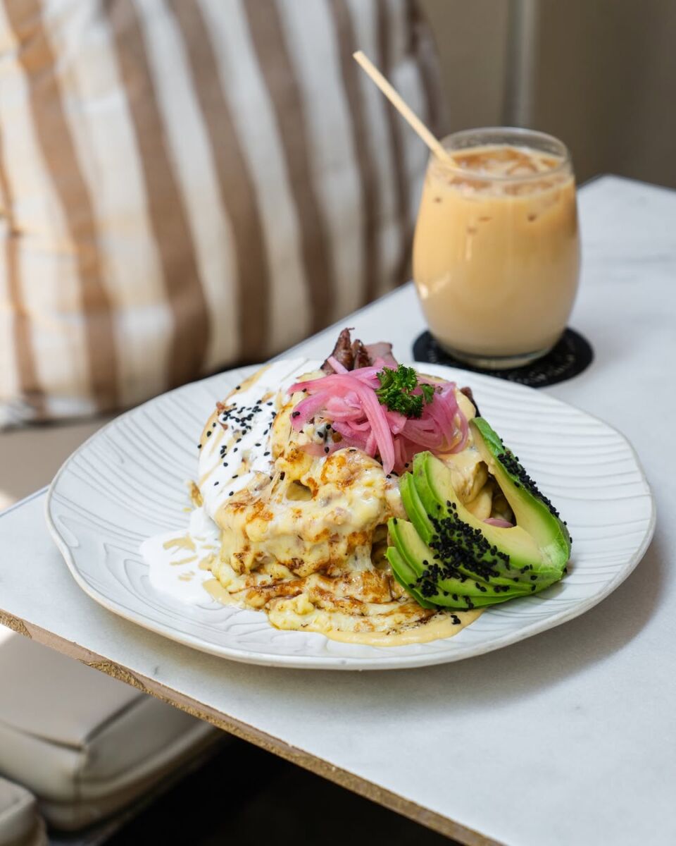 Me fui a este pequeño restaurante a 3 horas de la CDMX solo para probar sus famosos chilaquiles con queso ranchero y valió totalmente la pena 