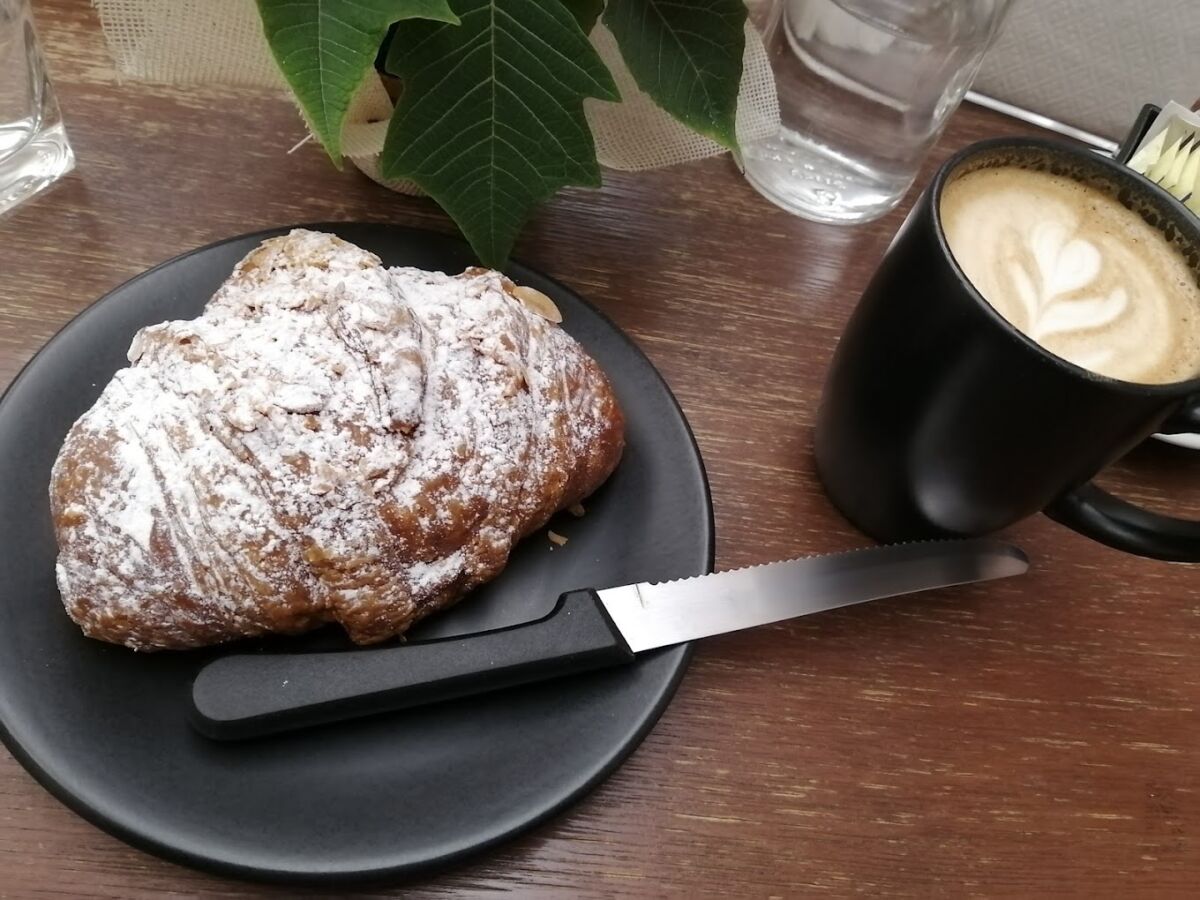Croissant de almendra de Costra