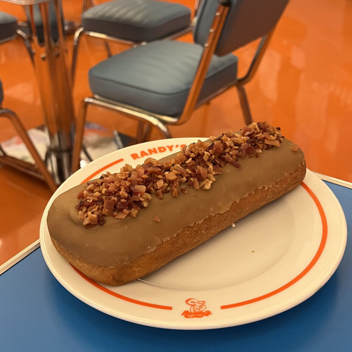 Long John de tocino randy's donuts