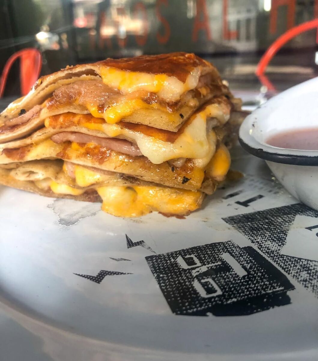 quesadillas con tocino