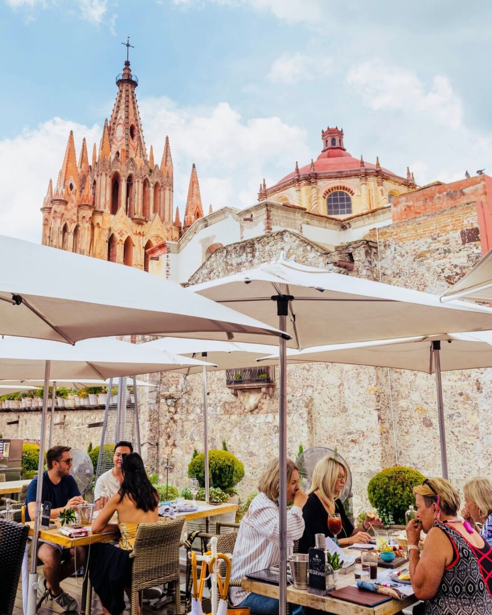 Quince Rooftop se ubica en el centro de San Miguel de Allende 