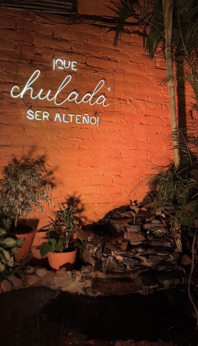 letrero alteño en bramido arandas