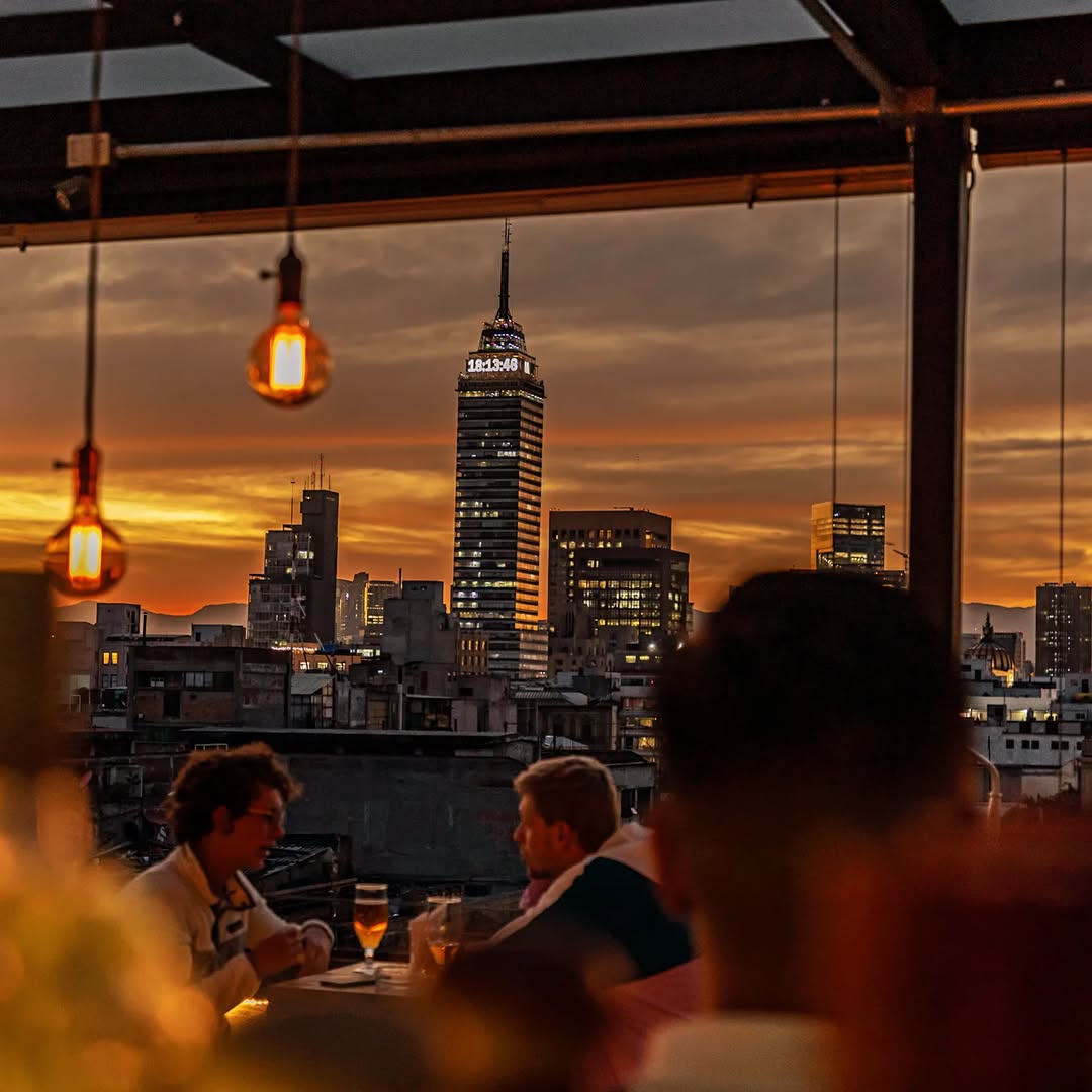 Terraza Catedral también tiene vistas hacia la Torre Latino