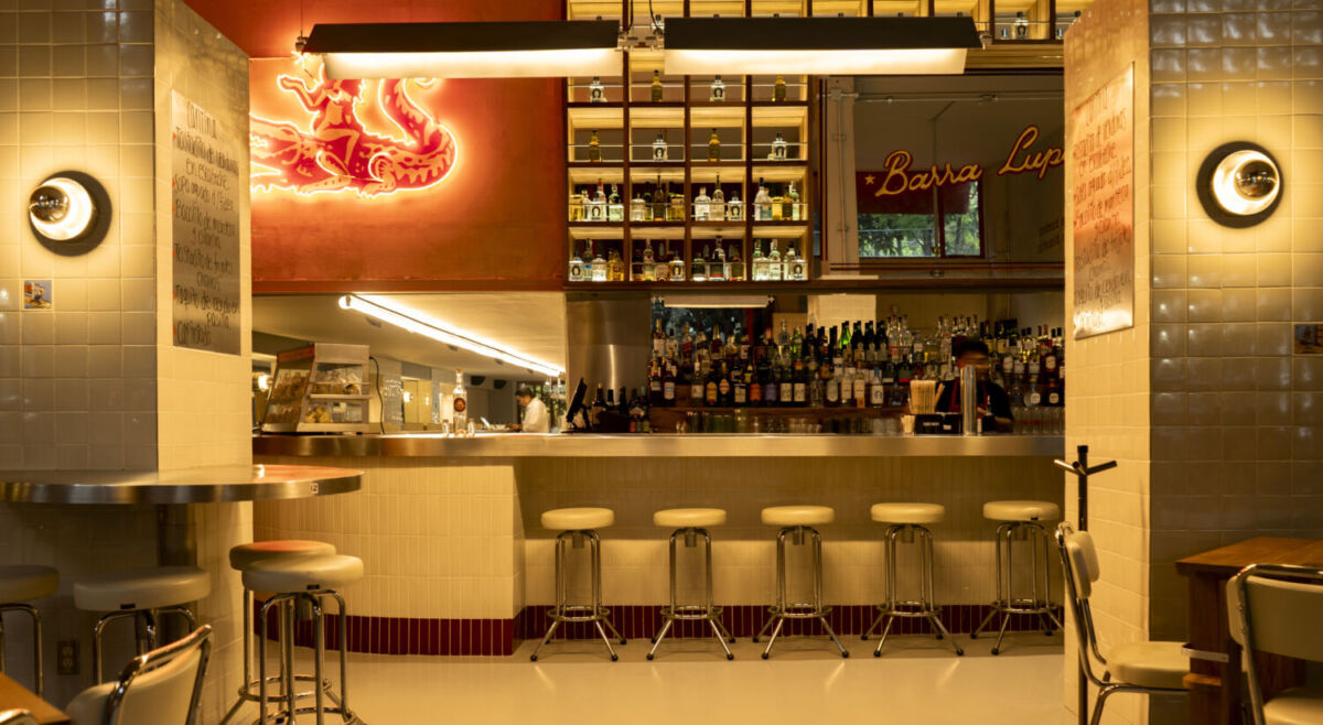 Barra Lupe: la “cantina del futuro” que reúne los antojos, las garnachas y los tragos de todo México en un mismo sitio
