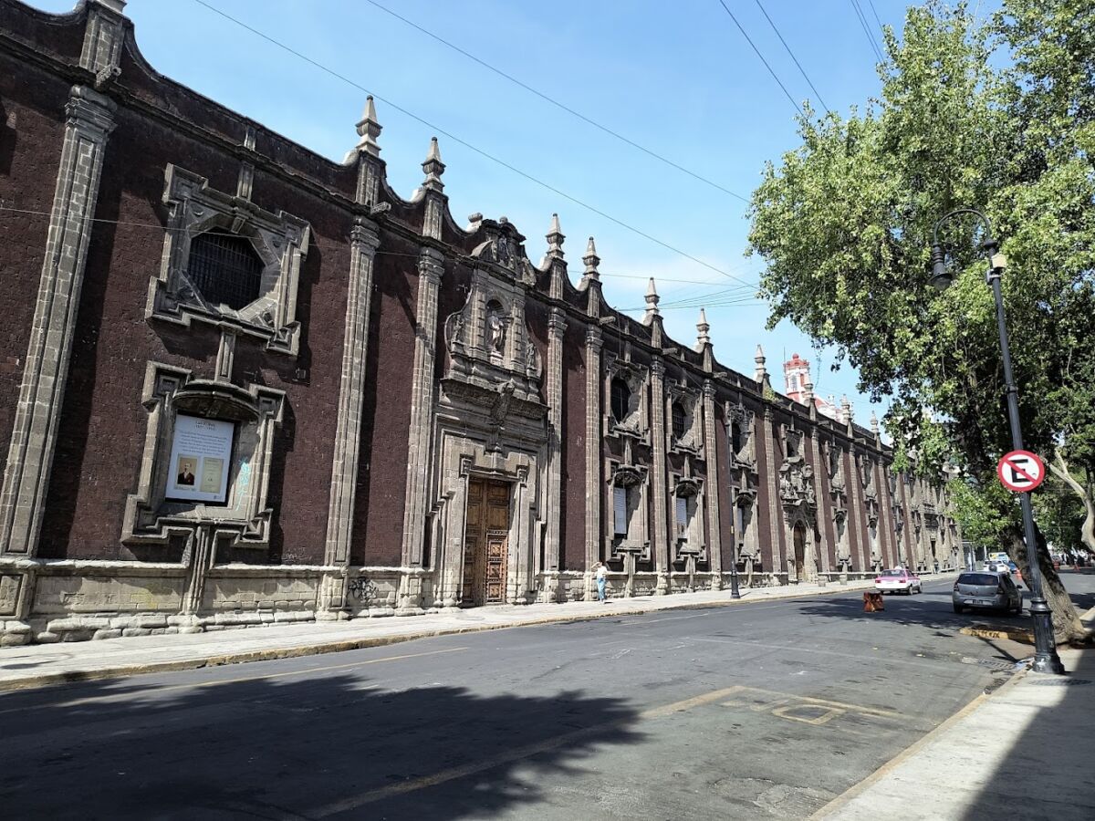 colegio de las vizcaínas edificio