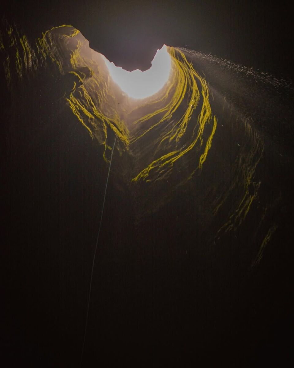 Cueva La Tronera es una formación rocosa en forma de corazón 