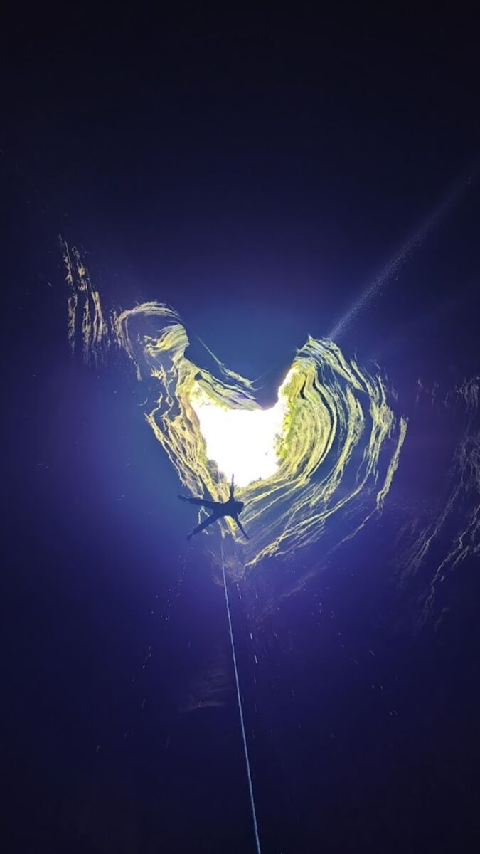 Lanzarte al vacío del ‘corazón del mundo’ es una experiencia que tienes que hacer si amas la naturaleza tanto como los deportes extremos 