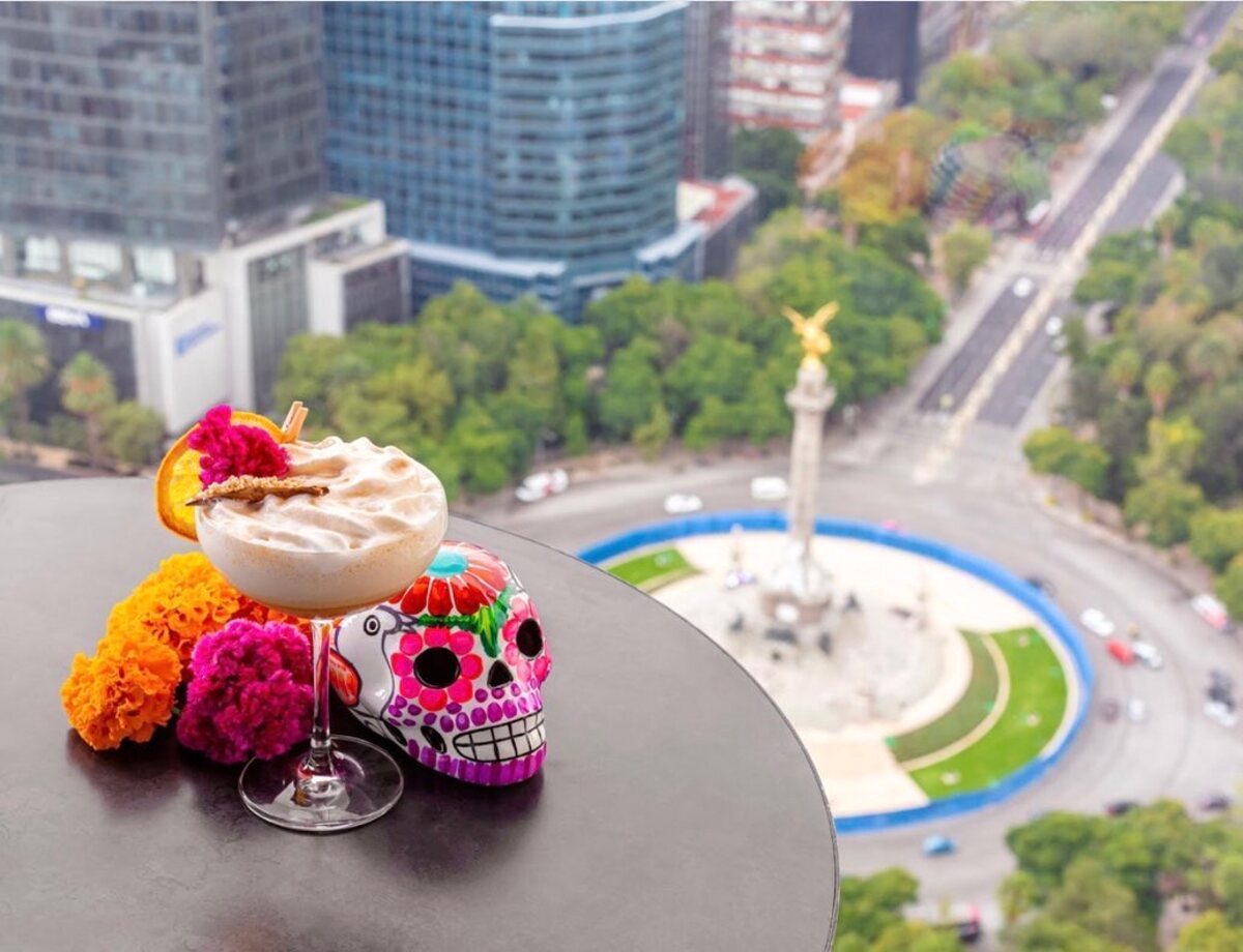 5 restaurantes en la CDMX para ver el Desfile de Día de Muertos desde la comodidad de una mesa y con buena comida