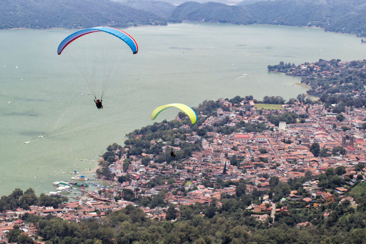 Valle de Bravo se ubica a dos horas de la CDMX