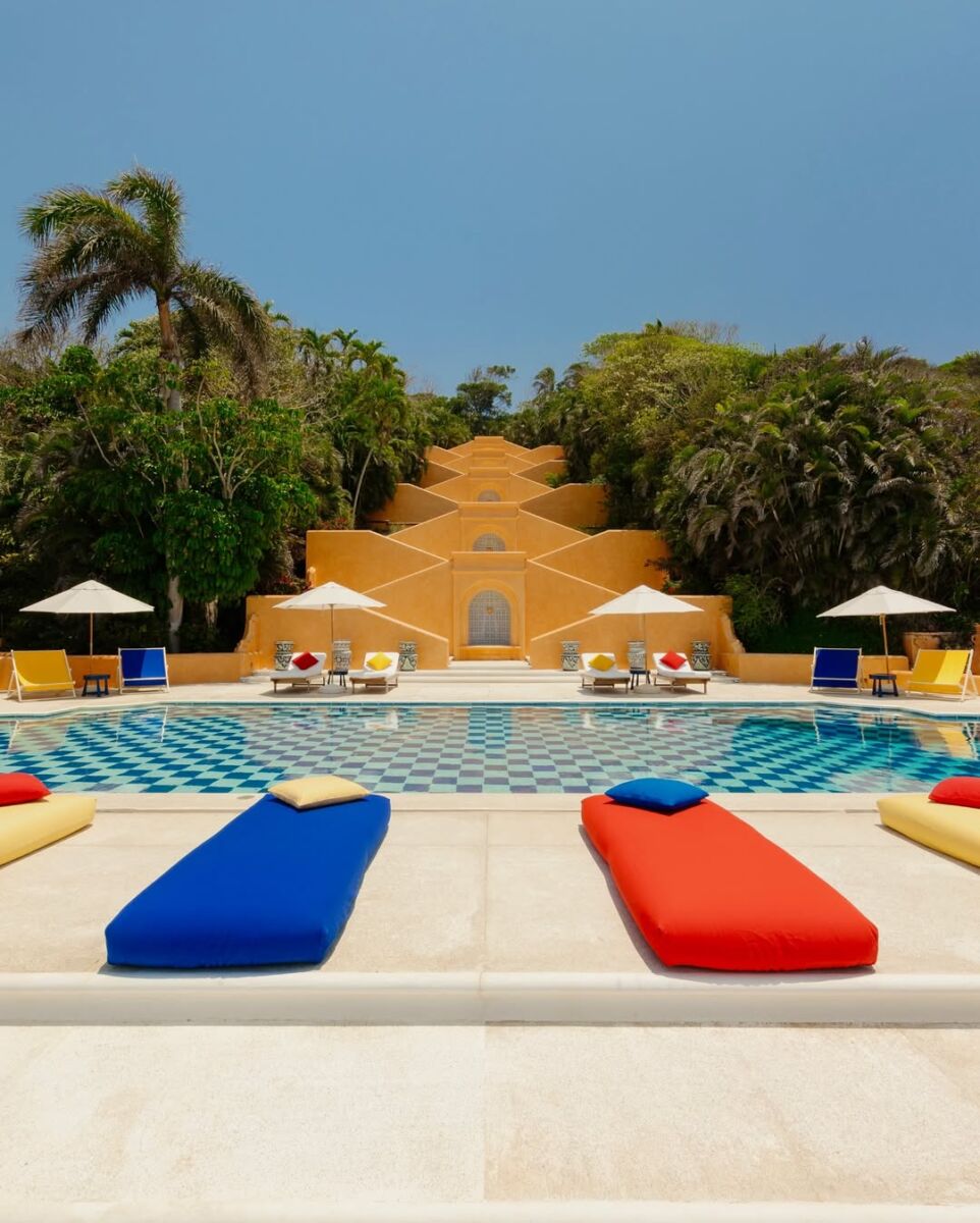 Cuixmala es un hotel de lujo que se ubica en Careyes, Jalisco