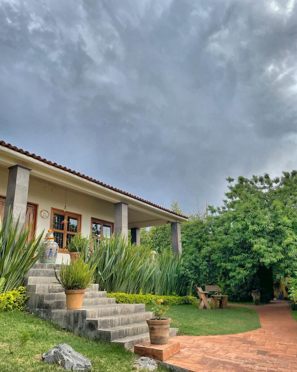 cabañas junto al lago de pátzcuaro