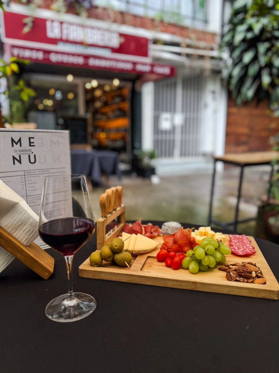 La Fiambrería: el wine bar en la Condesa para el antojo de buen vino y comida española