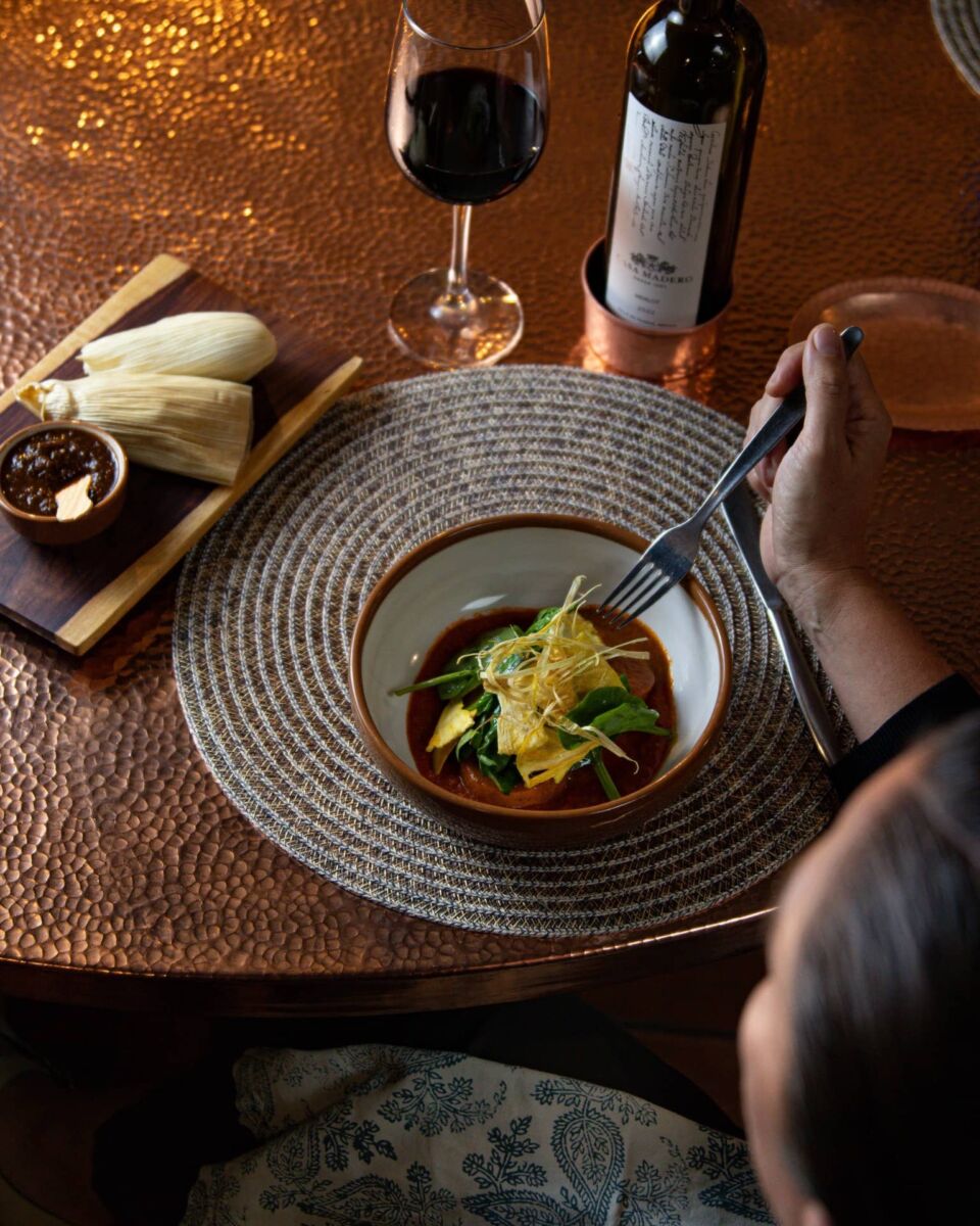 En este restaurante frente a la Plaza de Armas de Morelia se sirve una versión auténtica y contemporánea de los sabores más tradicionales de Michoacán