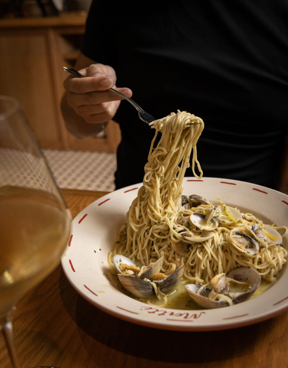 spaguetti vongole del menú degustación de matti osteria