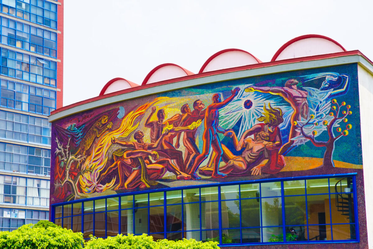 Mural 'La conquista de la energía' de José Chávez Morado