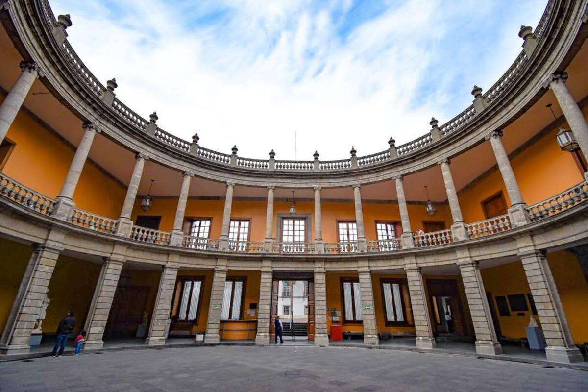 Fue la casa de un Conde en la época Virreinal y ahora es uno de los museos más bonitos y más completos de arte europeo en la CDMX 