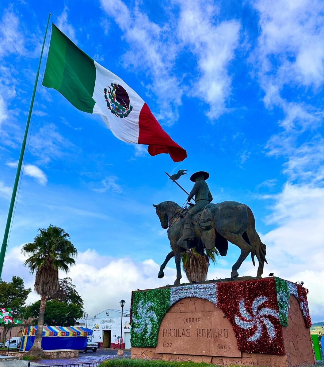 Monumento a Nicolás Romero en Nopala de Villagrán