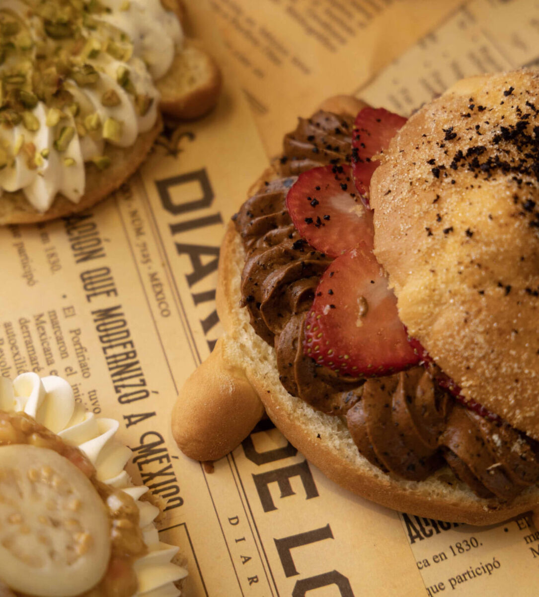Pan de muerto en Buenos Díaz Cafetería