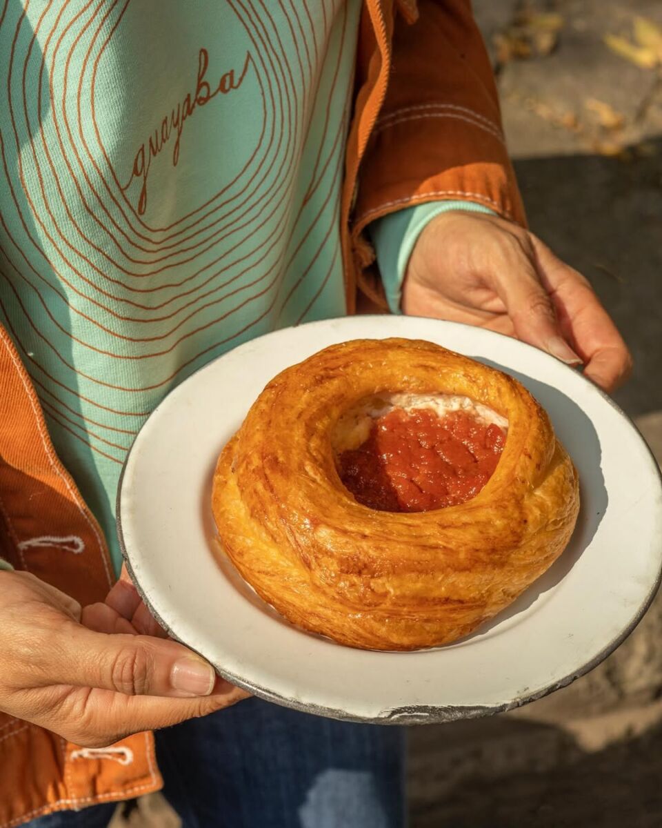 Rol de guayaba rosetta