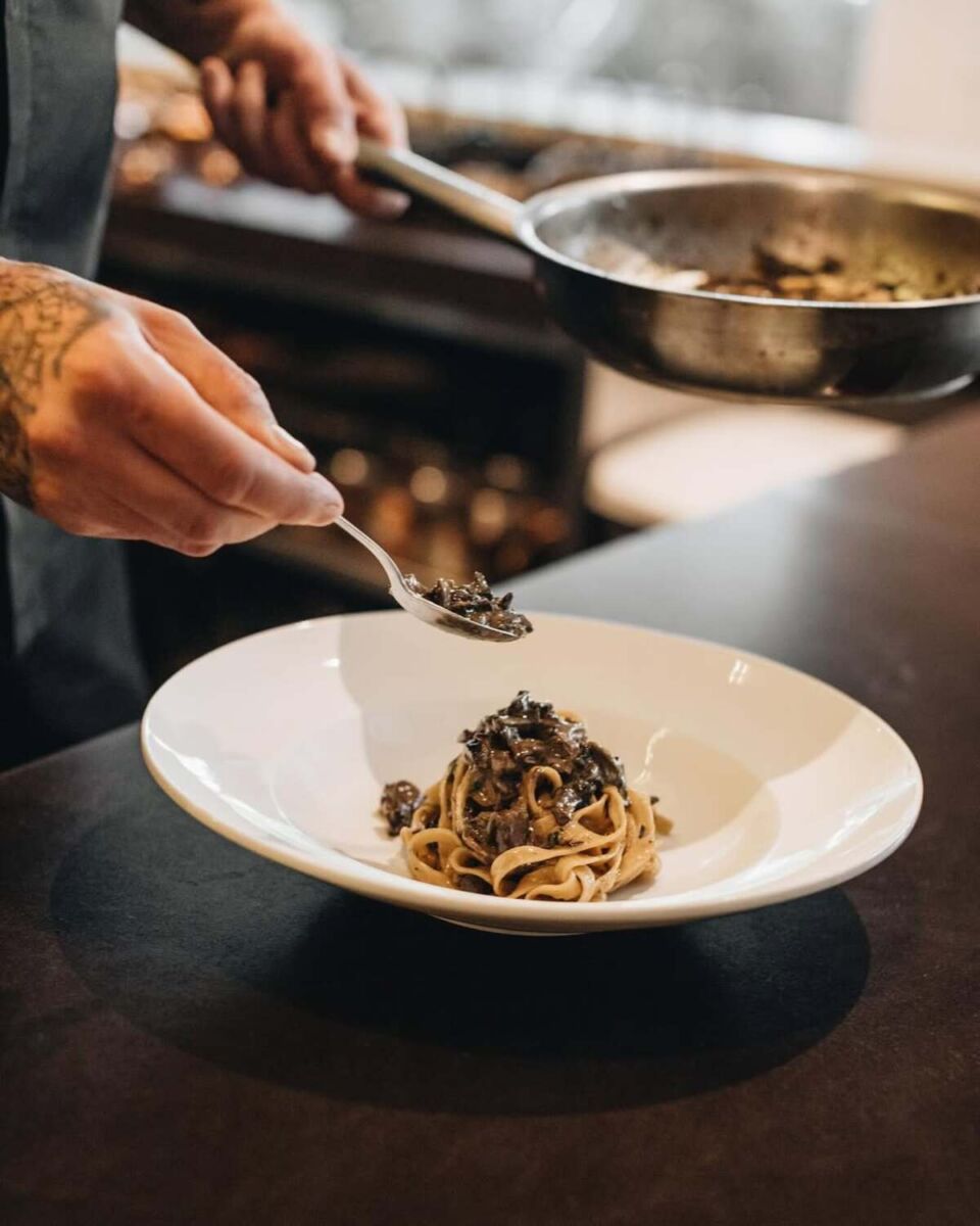 Disfruta de ‘noches sicilianas’ y vinos italianos en este restaurante de la CDMX (su música en vivo te transportará al Mediterráneo)