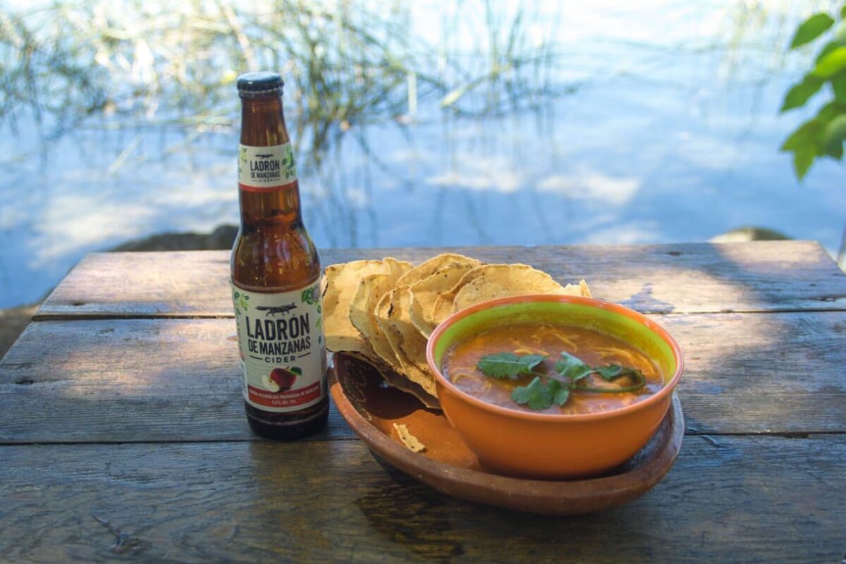 Cuachala de pollo estilo Santa Maria del Oro