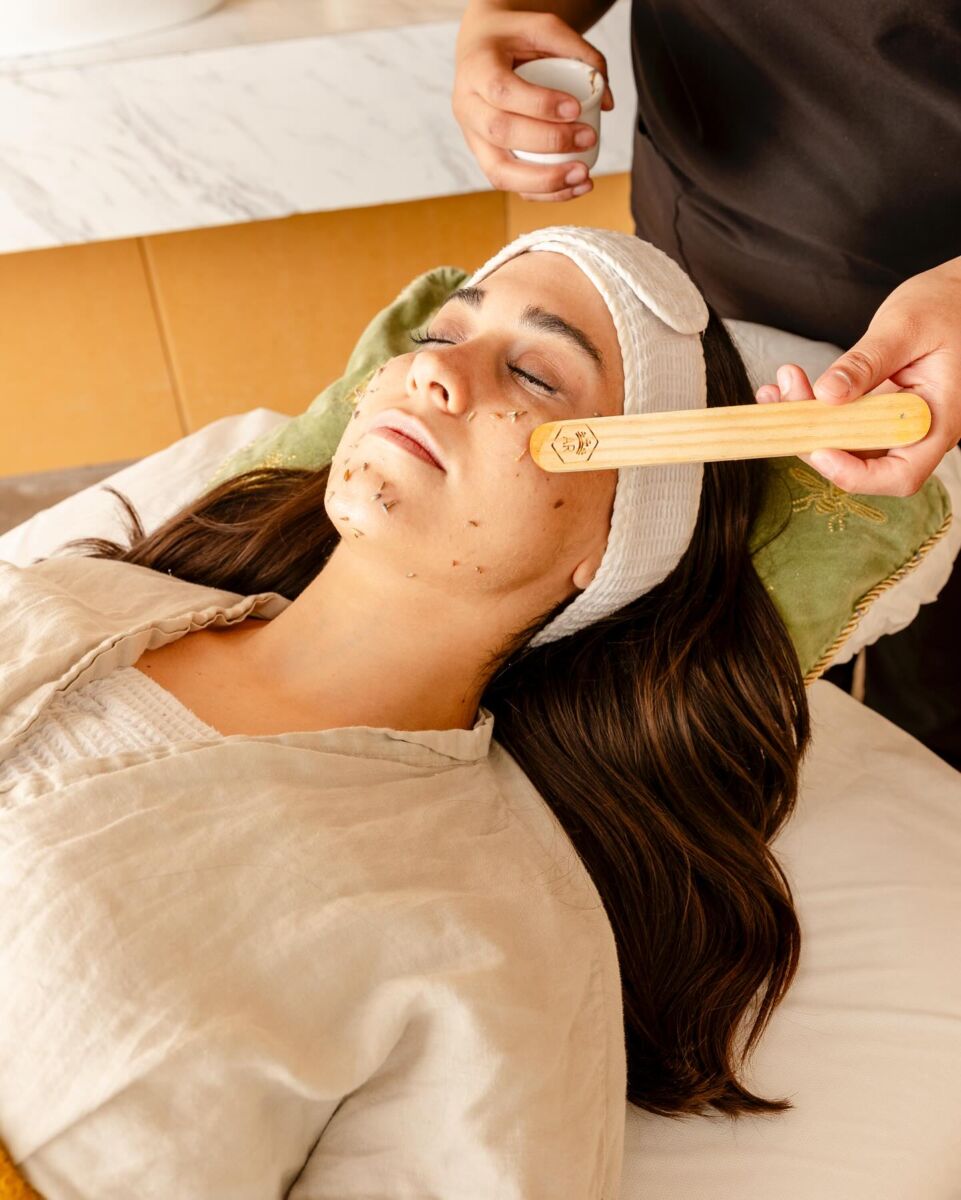 Faciales en Abeja Reyna