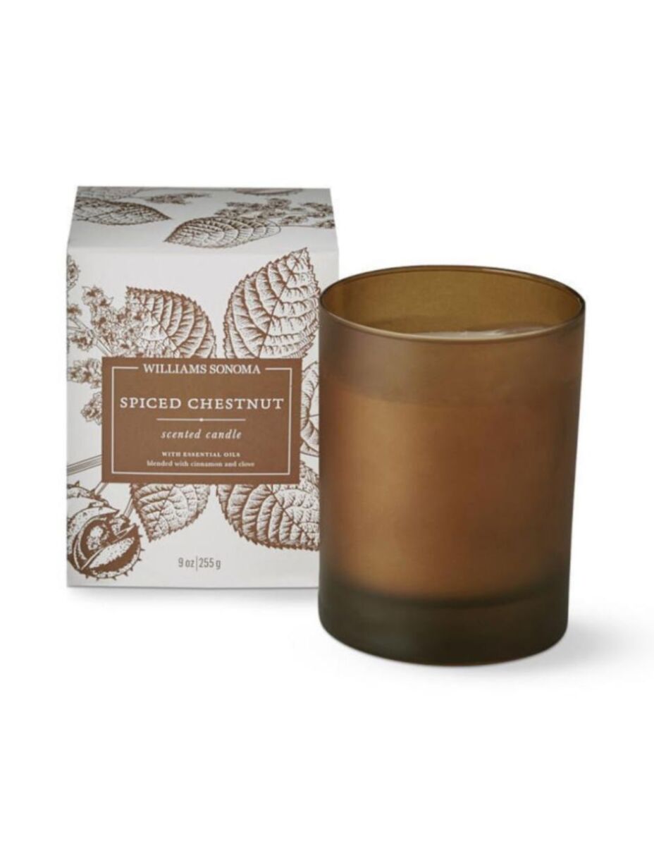  En Williams Sonoma hay una vela de canela y clavos de olor perfecta para ambientar tu casa este otoño