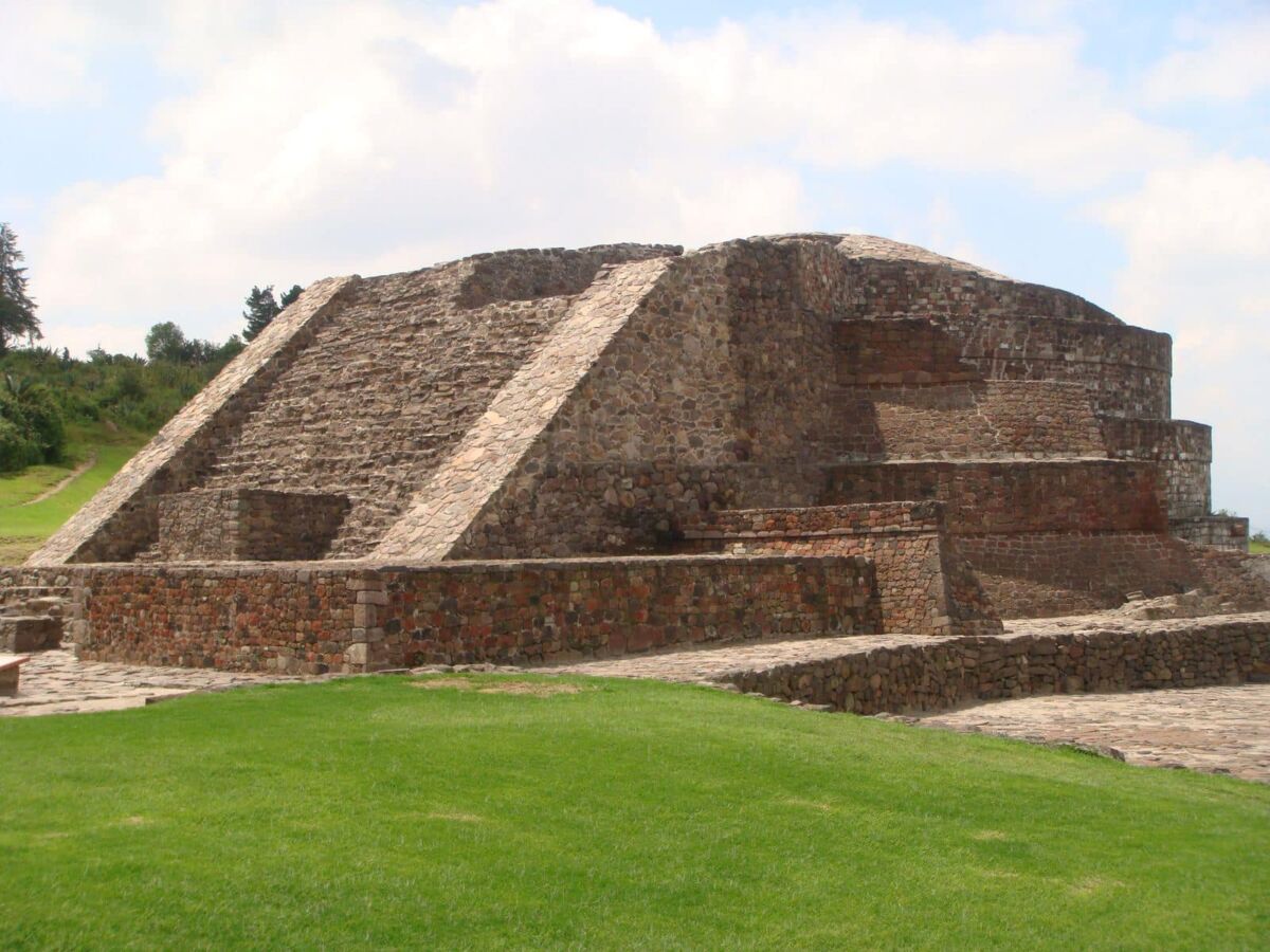 zona arqueológica calixtlahuaca cercana a la cdmx