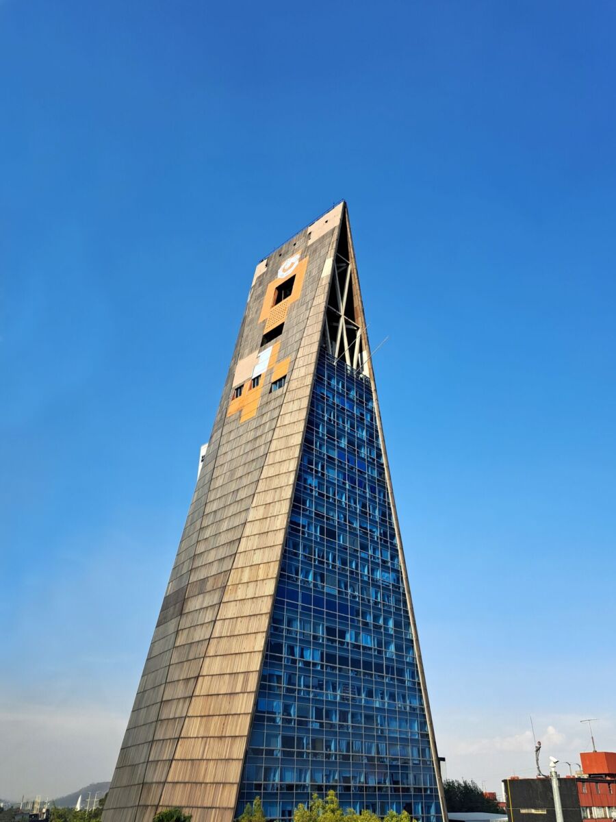 Torre Insignia de Mario Pani