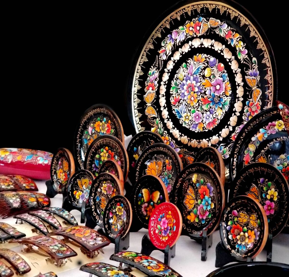 6 pueblos a una hora de Morelia para llenar tu casa de artesanías (en cada uno encontrarás algo diferente) 