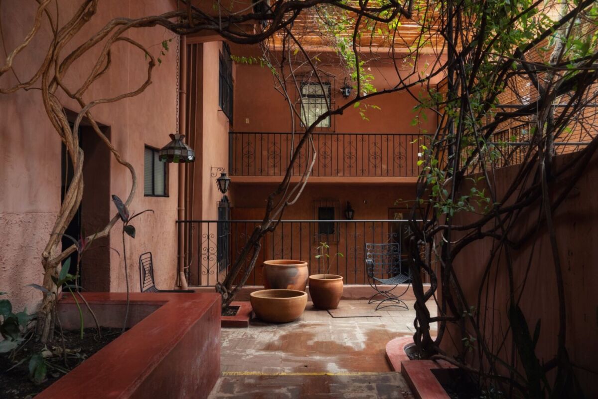 La arquitectura de Casa Arrona recuerda las típicas vecindades del centro de Oaxaca