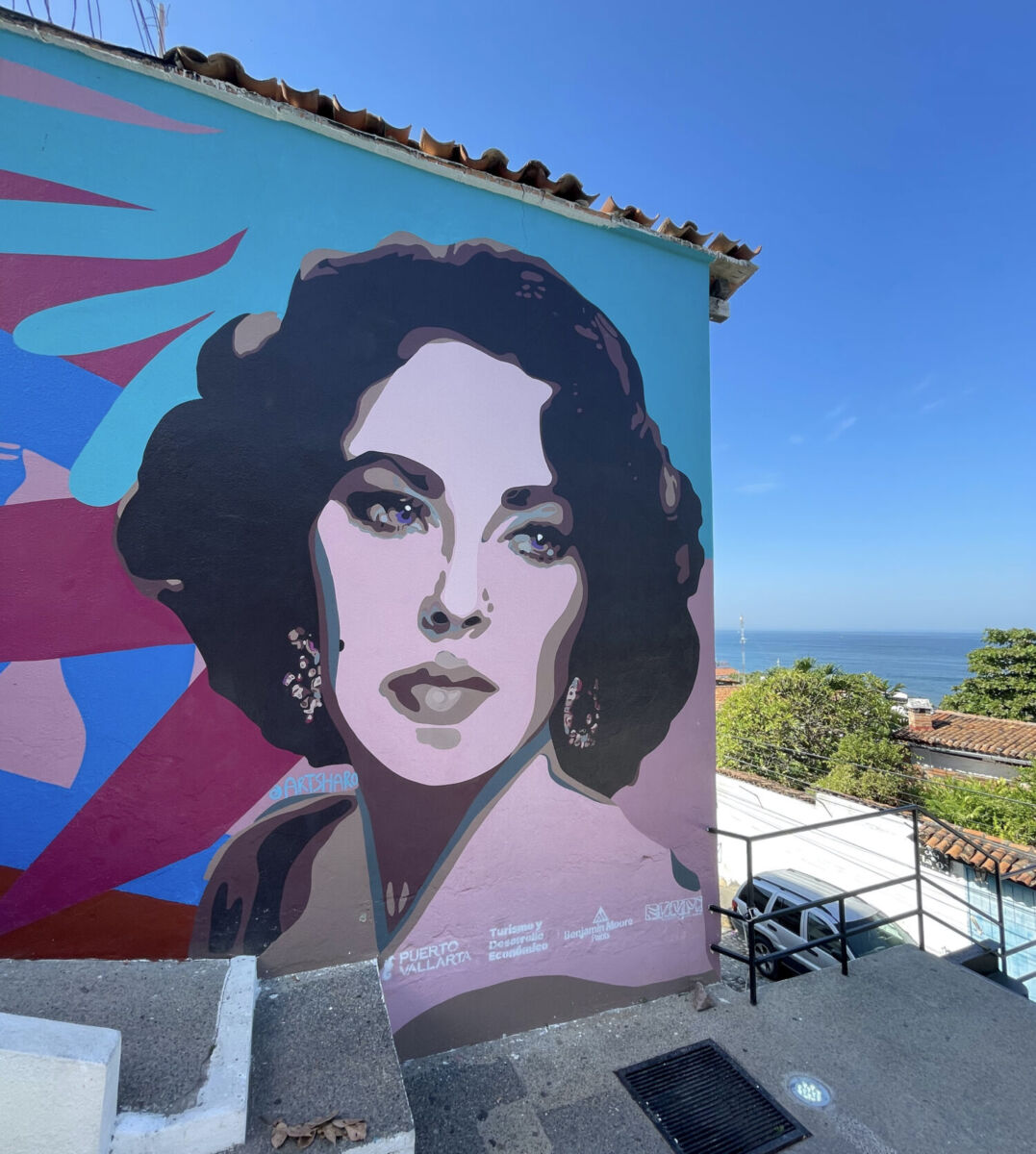 Mural de Elizabeth Taylor en Puerto Vallarta