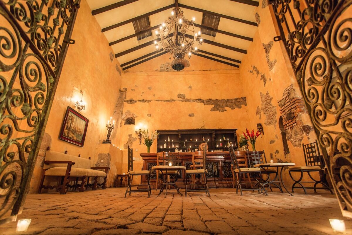 La Hacienda San Gabriel de Las Palmas se ubica en Amacuzac, Morelos