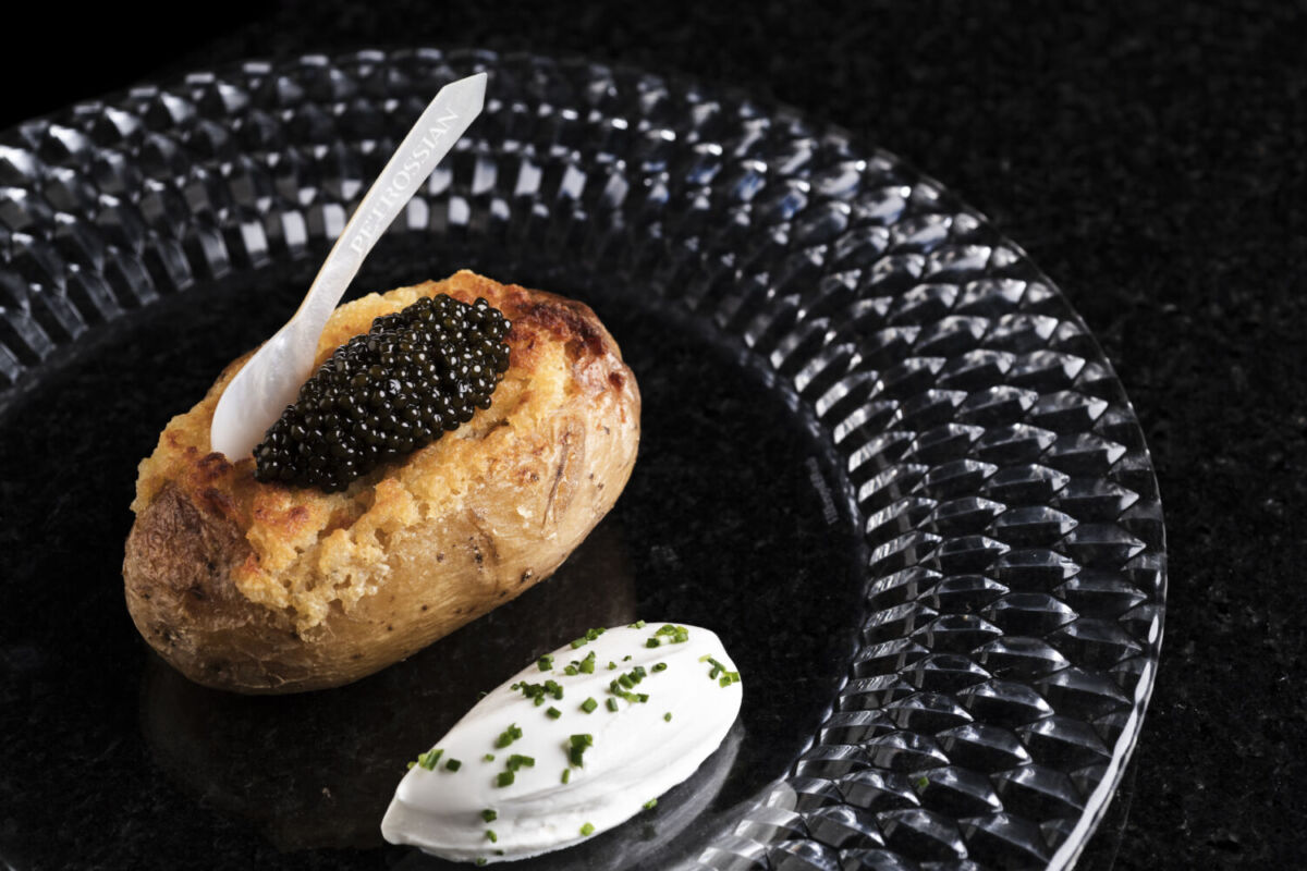 caviar bar hotel Alexander