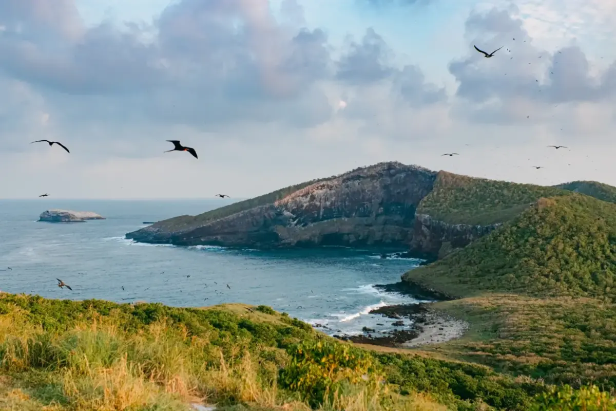 Parecen las Islas Galápagos pero en realidad es uno de los paraísos secretos de Nayarit (solo pueden entrar 60 turistas al día)