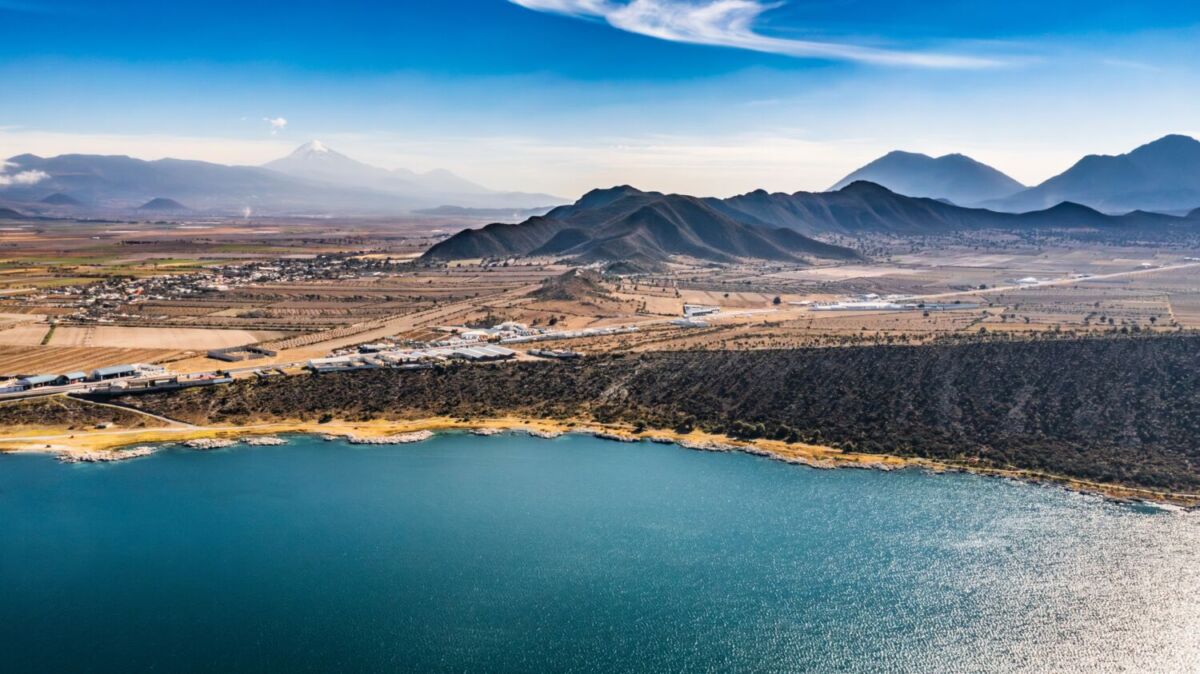 La Laguna de Alchichica se ubica entre los límites de Puebla y Veracruz 