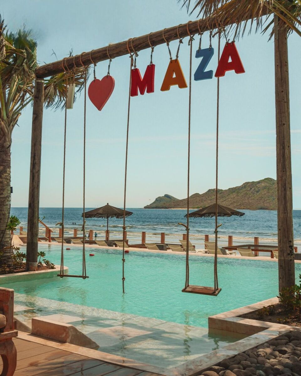 columpio en shekinah beach club