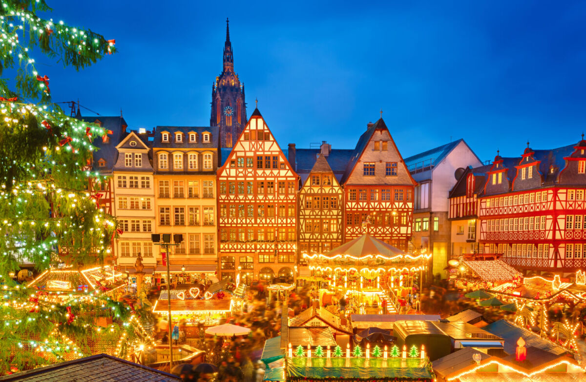 Frankfurt monta uno de los mercados navideños más antiguos del viejo continente 