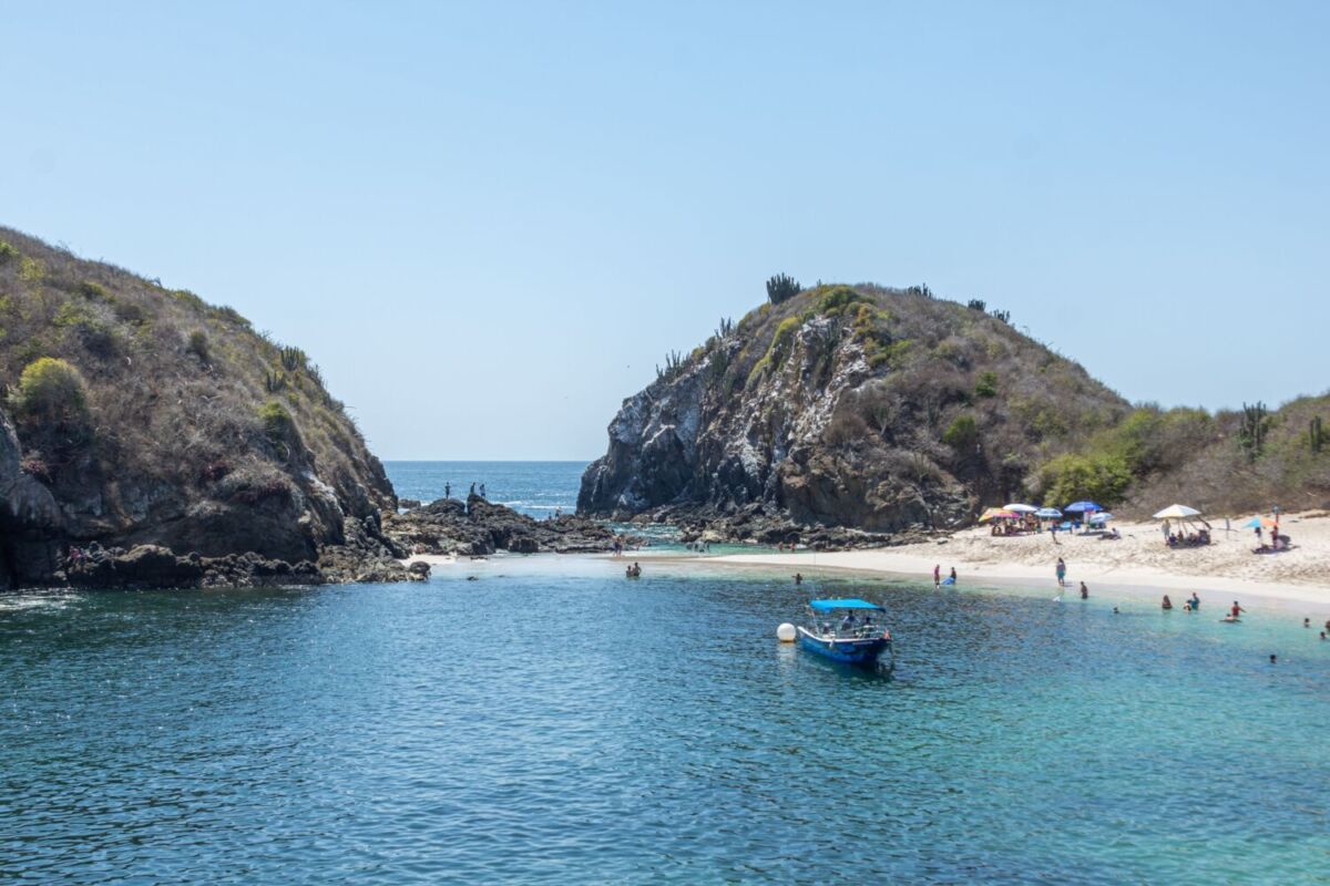 Isla Cocinas en Punta Perula