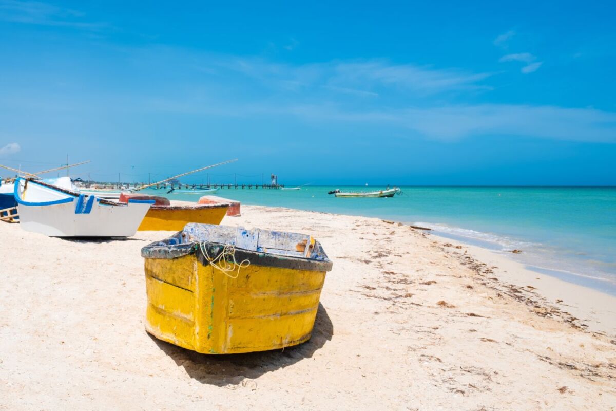Progreso tiene playas de agua turquesa y arena blanca 