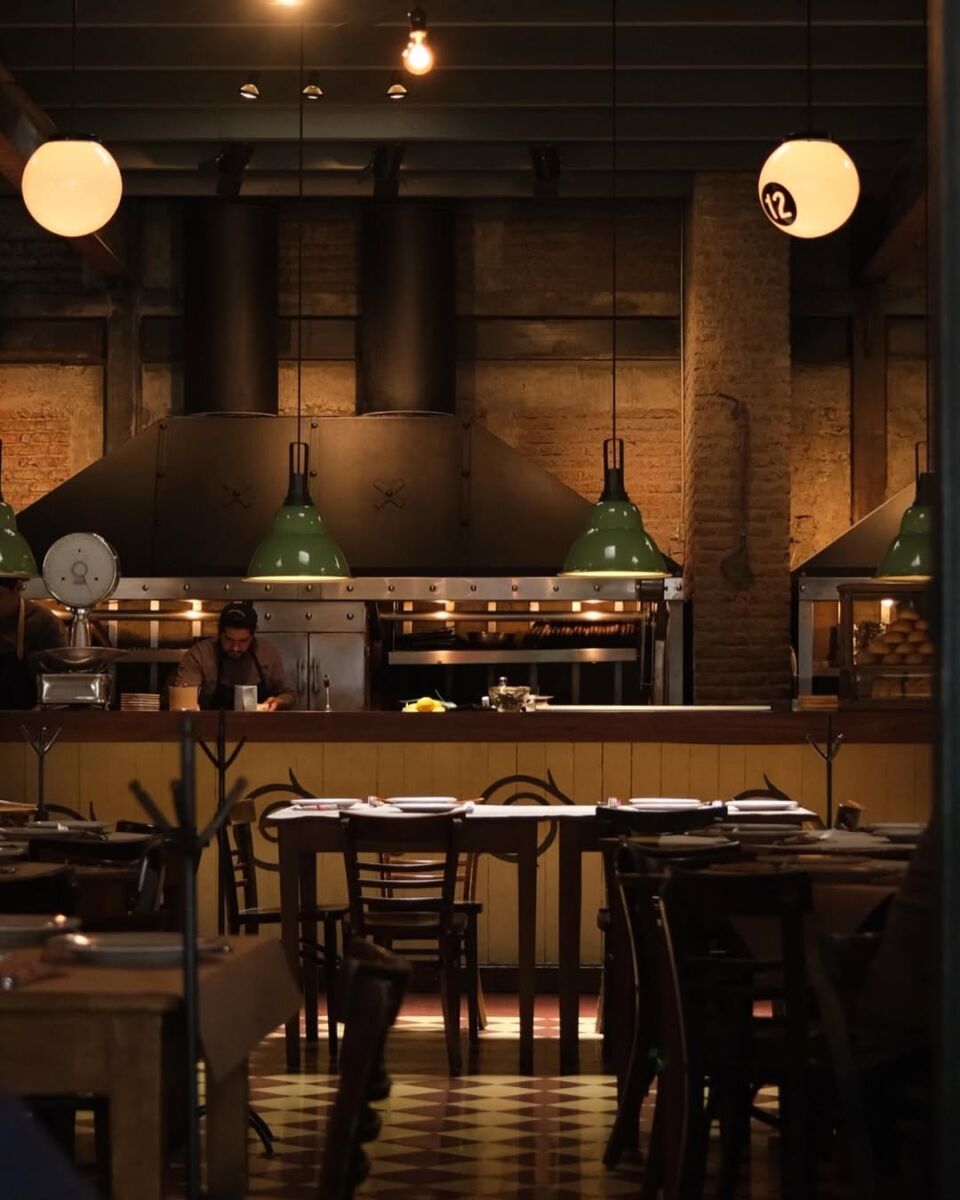 La Docena Oyster Bar & Grill