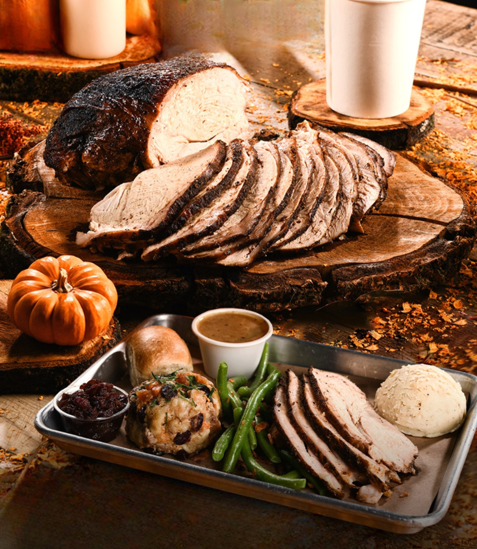 menú especial de thanksgiving en pinche gringo bbq