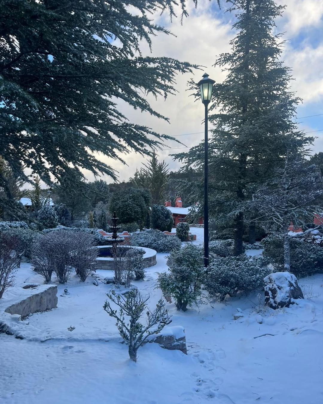 hotel barrancas del cobre con nieve