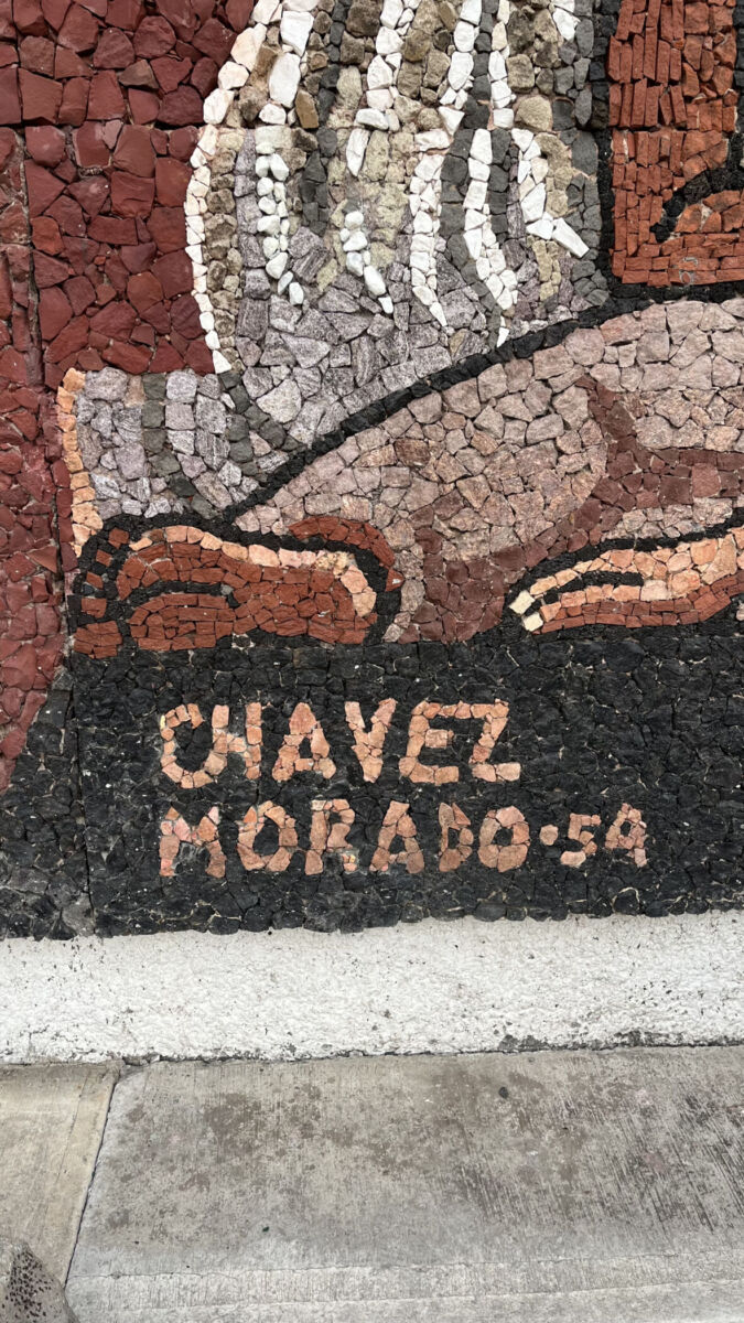 Los murales que decoran el Tim Hortons de General Anaya son obra del archista José Chávez Morado