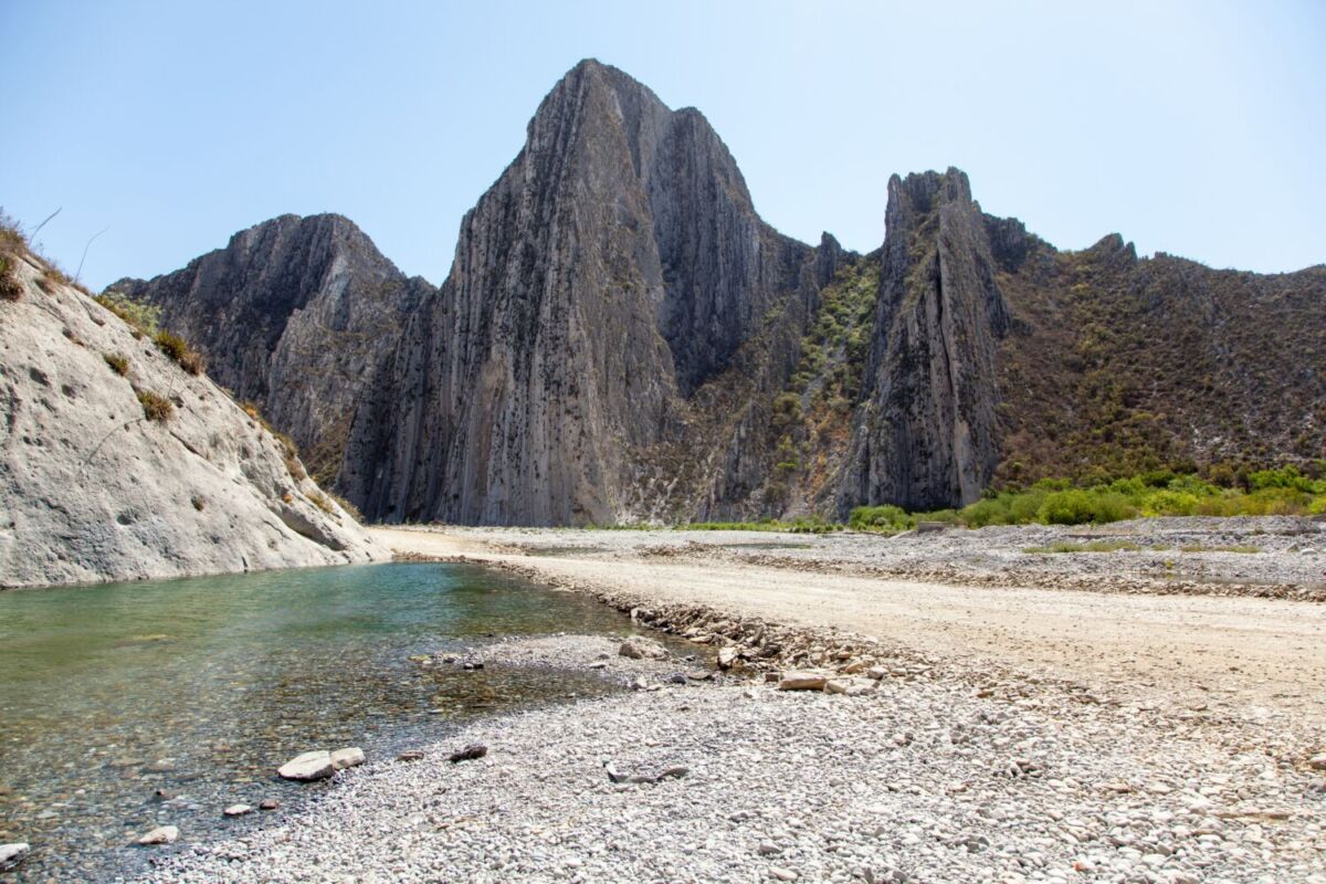  La Huasteca se conforma por la parte final de la cordillera de la Sierra Madre Oriental