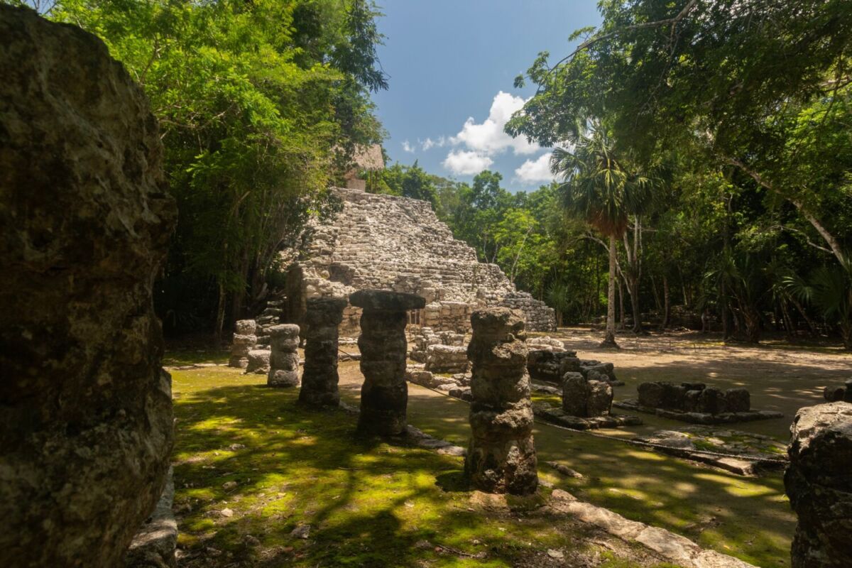 Zona Arqueológica de Cobá