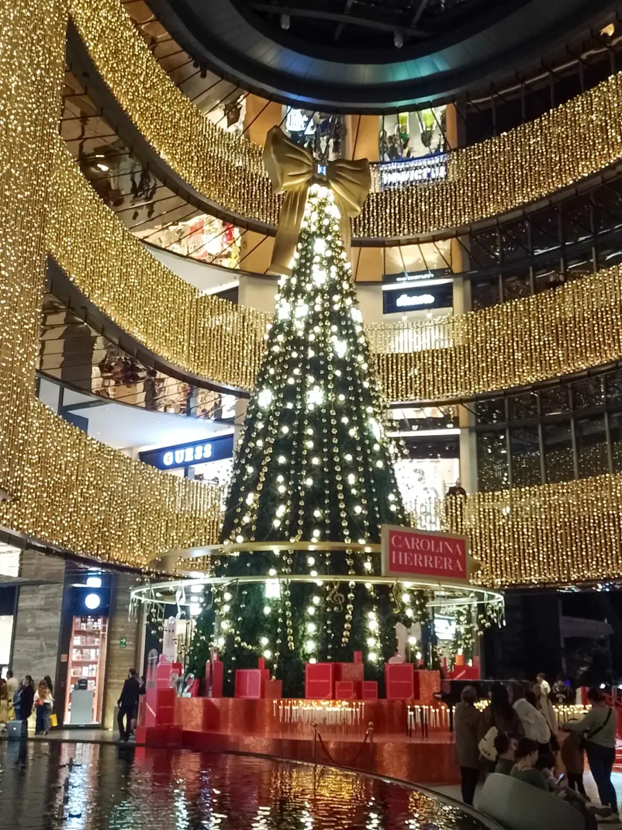 mítikah con actividades navideñas