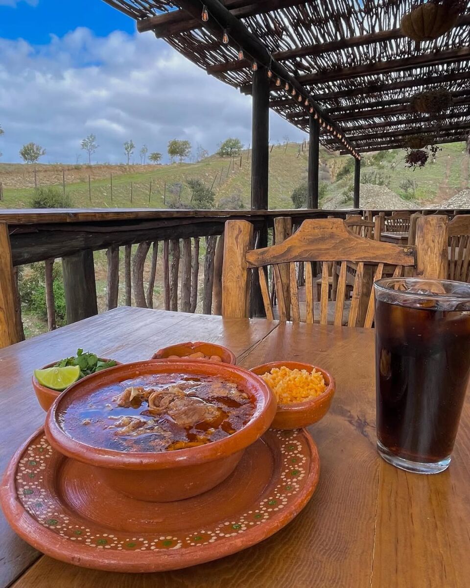 En Rancho 21 la barbacoa de borrego es la especialidad