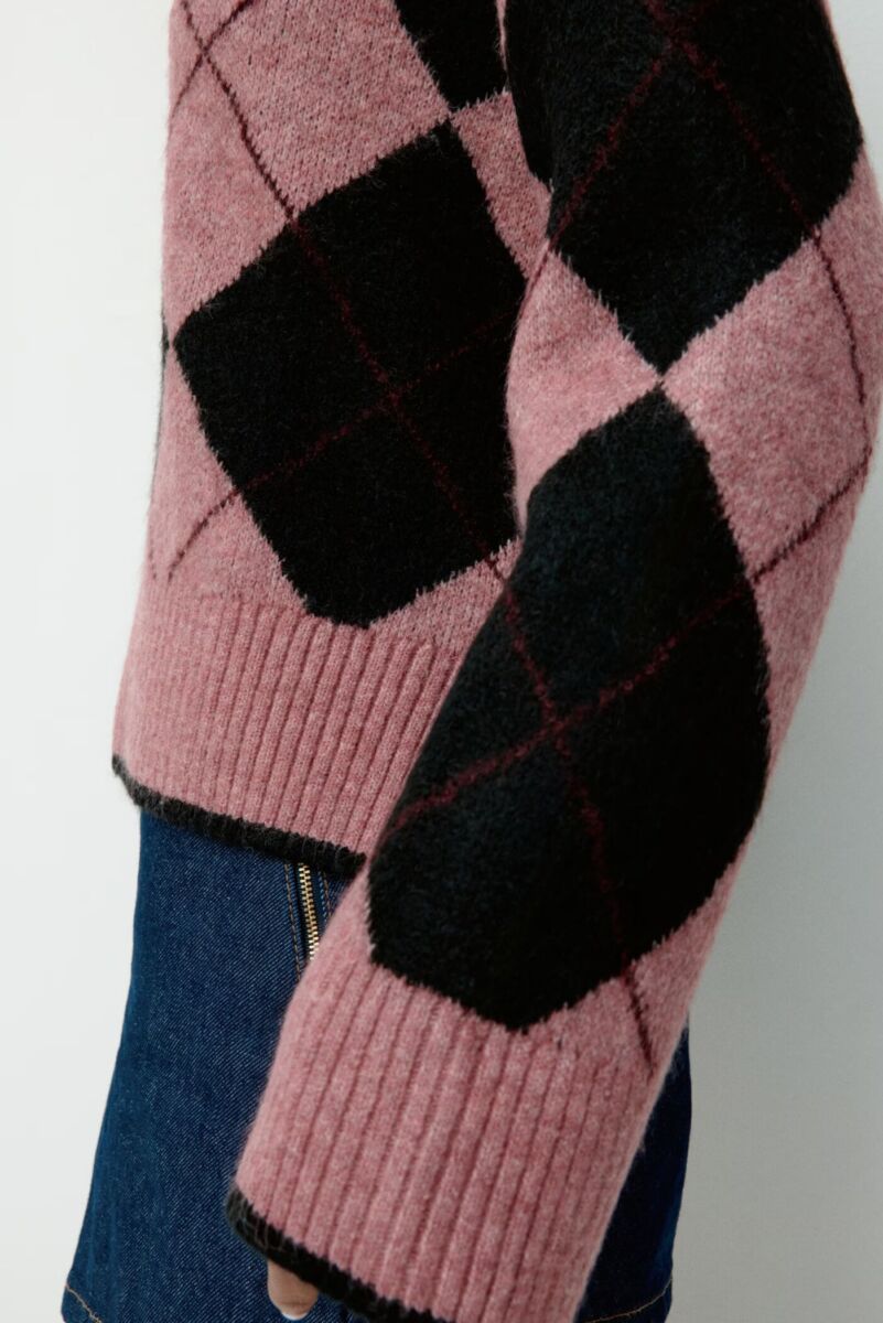 Suéteres en tendencia esta temporada (por si no eres fan de los ‘ugly sweaters’ navideños)