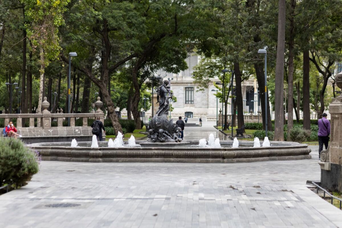 La Alameda Central se fundó en el año de 1592, por órdenes del virrey Luis de Velasco